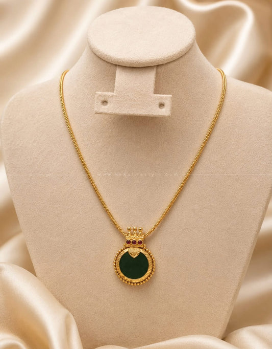 GPN0019 - Green Enamelled round pendant and chain