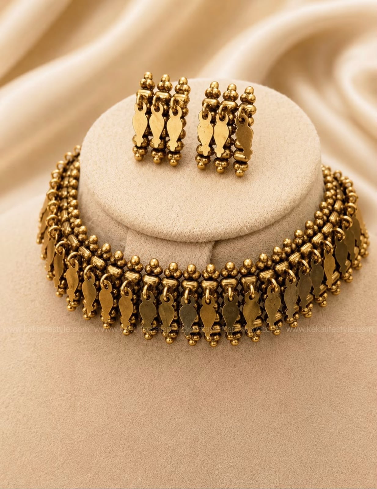 NGN0293 - Antique non idol ilakkathali with earrings