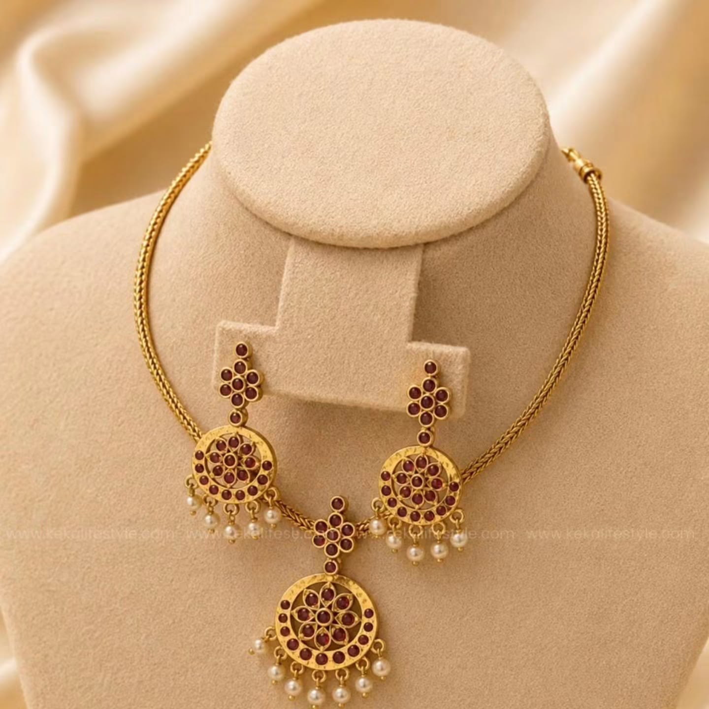 NGN0286 - Ruby attigai with earrings