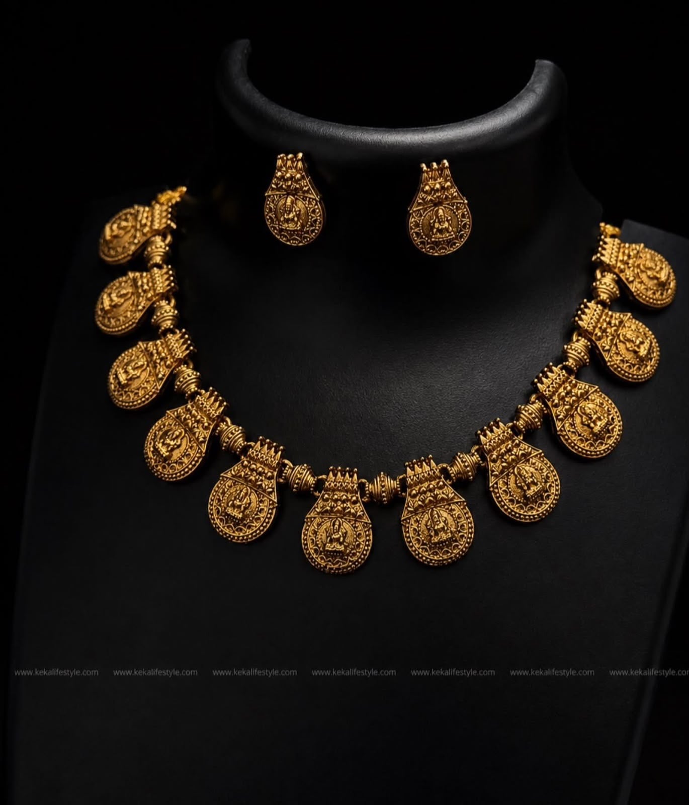 NGN0261 - Antique coin necklace with earrings